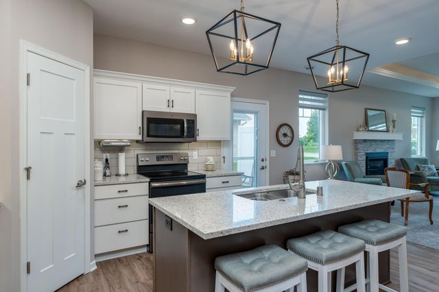 3118 Prairie Rose Drive, Mankato, MN 56001