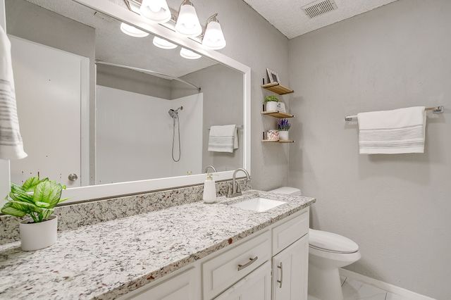 7612 Ripple Creek Court, Fort Worth, TX 76120