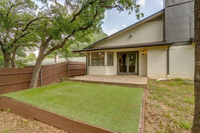 7612 Ripple Creek Court, Fort Worth, TX 76120