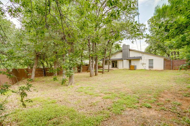 7612 Ripple Creek Court, Fort Worth, TX 76120