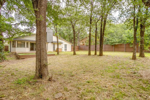 7612 Ripple Creek Court, Fort Worth, TX 76120