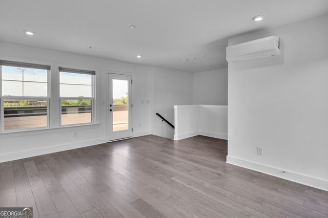 545 Whitlox Road NW, Atlanta, GA 30318