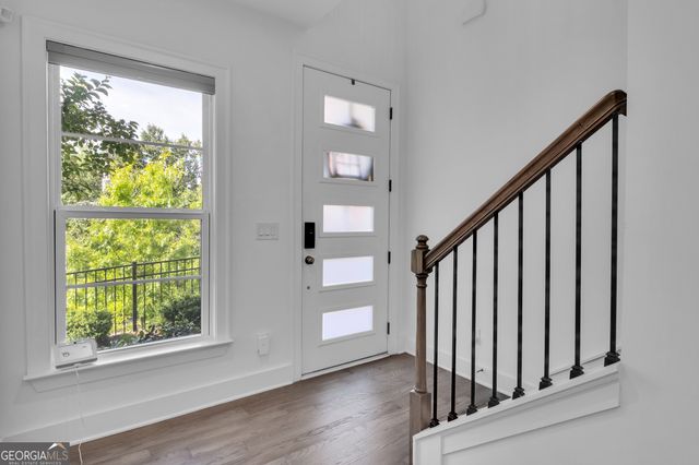 545 Whitlox Road NW, Atlanta, GA 30318