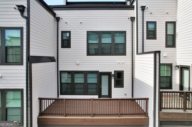 545 Whitlox Road NW, Atlanta, GA 30318