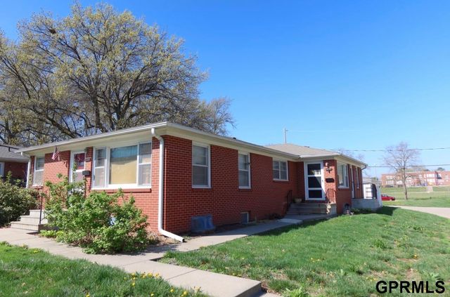 1035-1033 S 40th Street, Lincoln, NE 68510