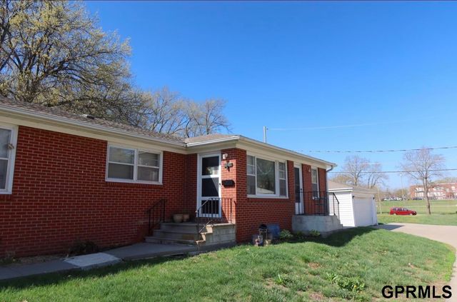 1035-1033 S 40th Street, Lincoln, NE 68510