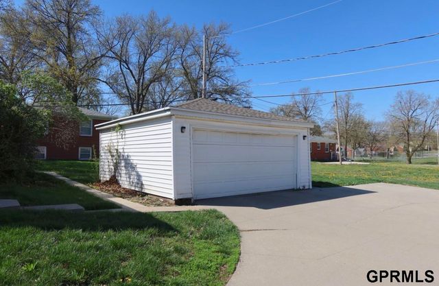 1035-1033 S 40th Street, Lincoln, NE 68510
