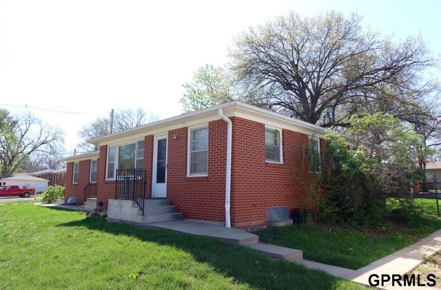 1035-1033 S 40th Street, Lincoln, NE 68510