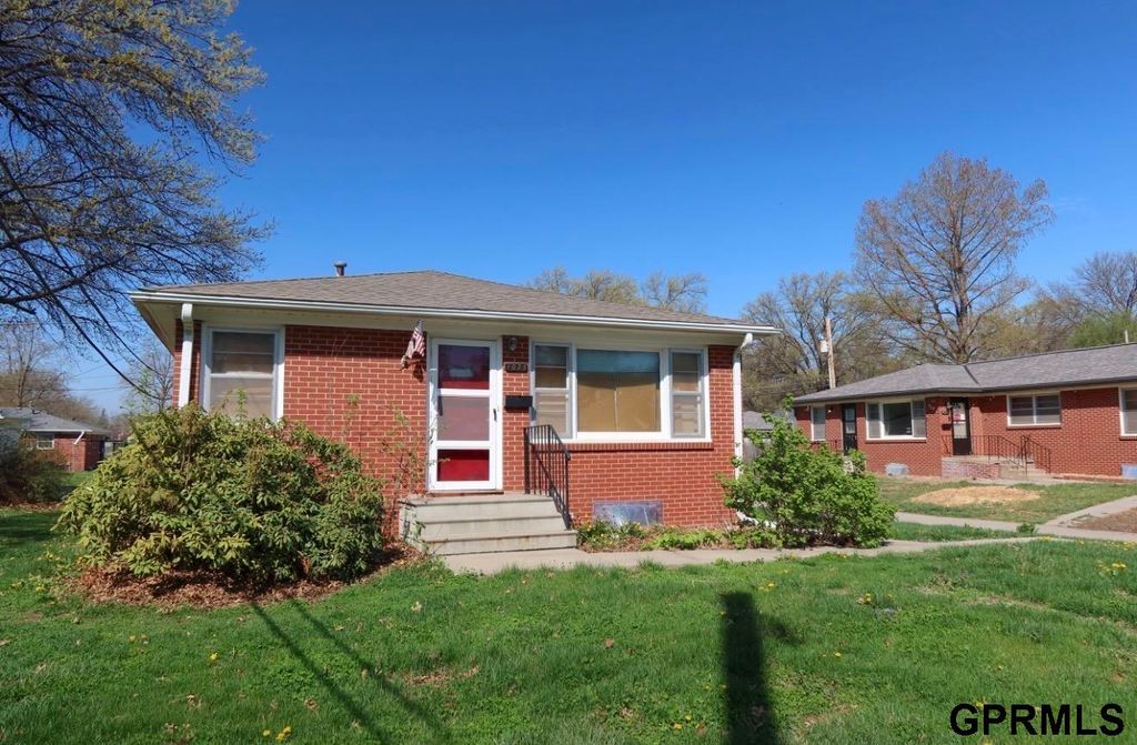 1035-1033 S 40th Street, Lincoln, NE 68510