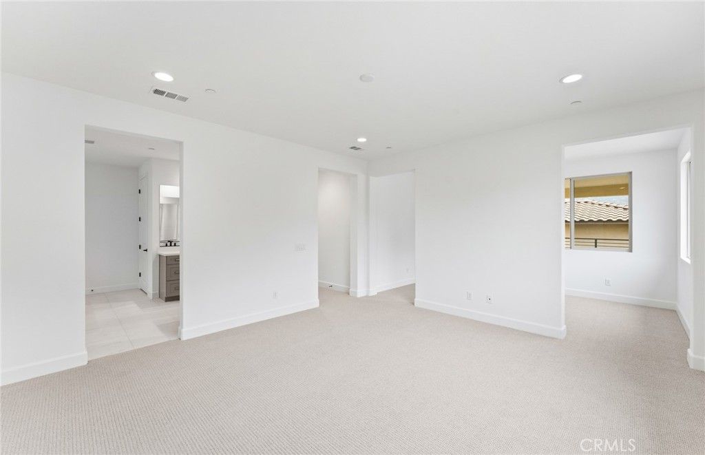 Image 31 of property listing at 11814 Canoga Avenue, Chatsworth, CA 91311