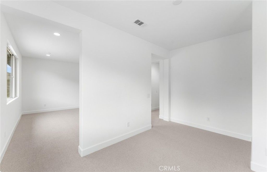 Image 32 of property listing at 11814 Canoga Avenue, Chatsworth, CA 91311