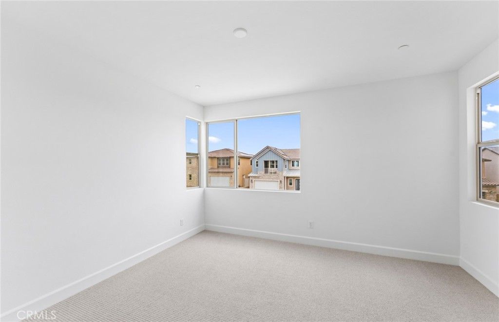 Image 39 of property listing at 11814 Canoga Avenue, Chatsworth, CA 91311