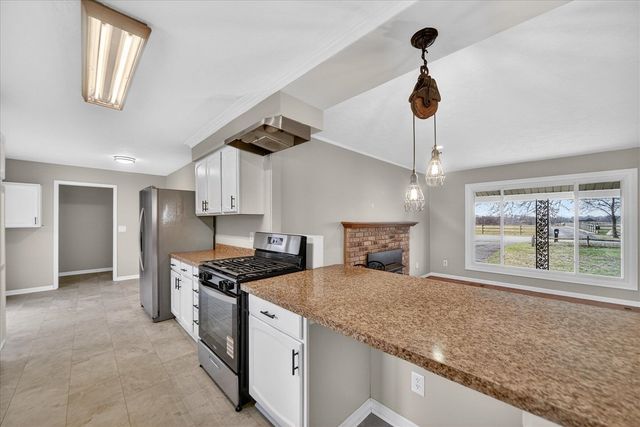 4546 E Berry Road, Pleasant Lake, MI 49272