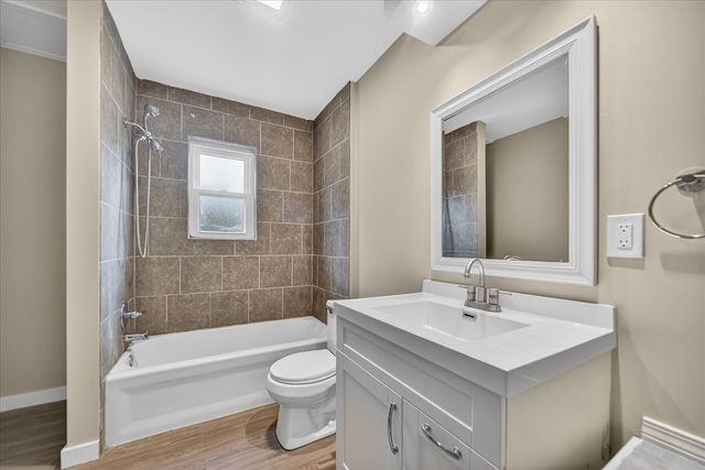 4546 E Berry Road, Pleasant Lake, MI 49272