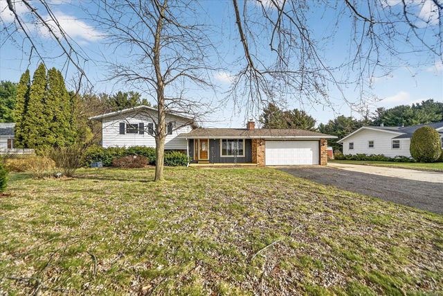 4546 E Berry Road, Pleasant Lake, MI 49272