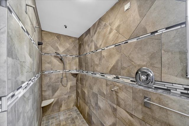 4546 E Berry Road, Pleasant Lake, MI 49272