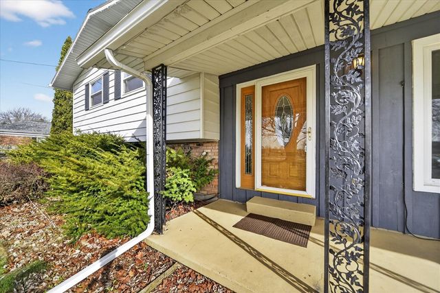 4546 E Berry Road, Pleasant Lake, MI 49272