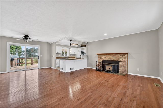 4546 E Berry Road, Pleasant Lake, MI 49272