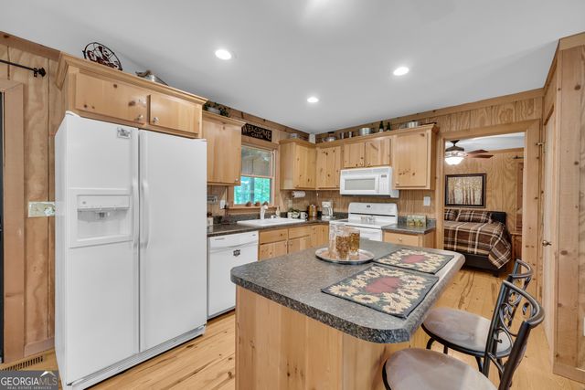 148 Lakeside Hills Road, Martin, GA 30557