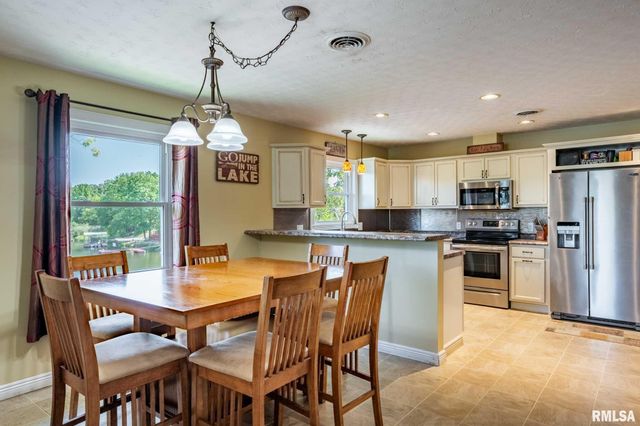 622 Dongola Court, Creal Springs, IL 62922