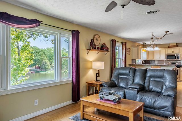 622 Dongola Court, Creal Springs, IL 62922