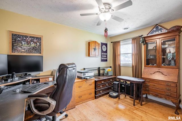 622 Dongola Court, Creal Springs, IL 62922