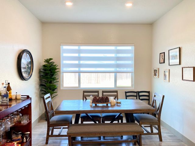 2404 W Bristol Lane, Hanford, CA 93230