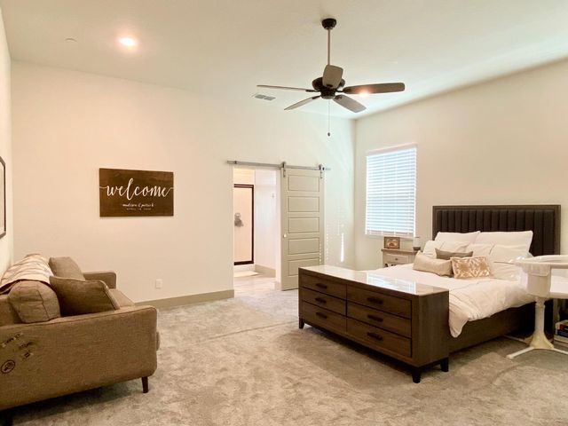 2404 W Bristol Lane, Hanford, CA 93230