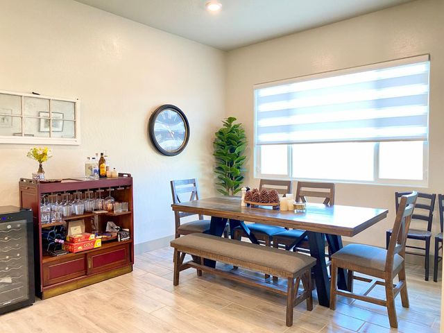 2404 W Bristol Lane, Hanford, CA 93230