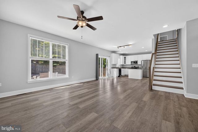 75 HILLCREST DR, Stafford, VA 22556