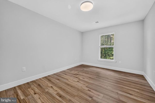 75 HILLCREST DR, Stafford, VA 22556
