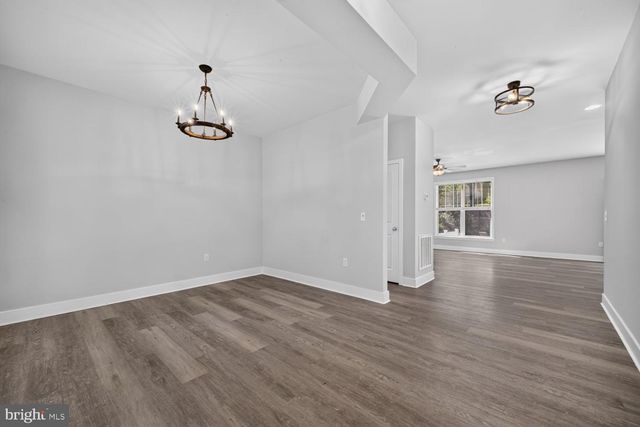 75 HILLCREST DR, Stafford, VA 22556