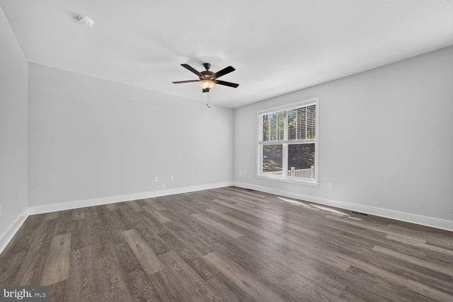 75 HILLCREST DR, Stafford, VA 22556