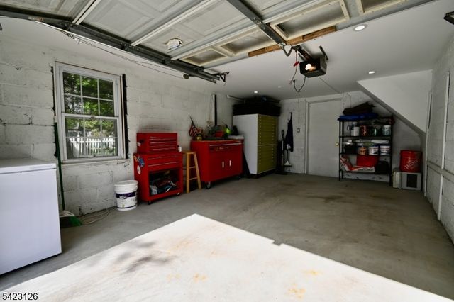 43 Newton Rd, Wayne Twp., NJ 07470