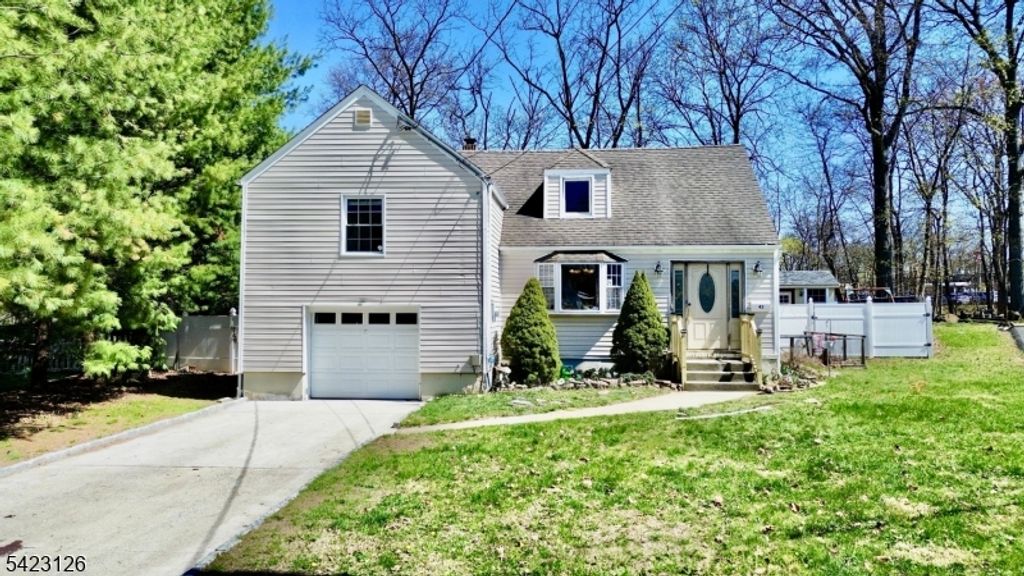 43 Newton Rd, Wayne Twp., NJ 07470