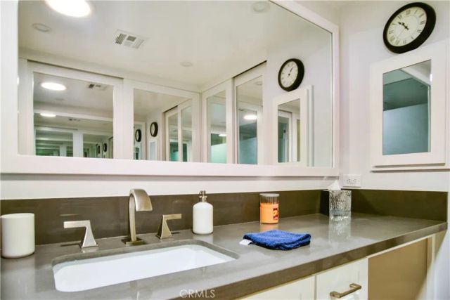 2112 Vista Dorado, Newport Beach, CA 92660