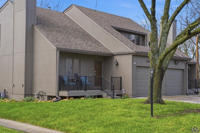 5561 SW Stonegate CT, Topeka, KS 66606