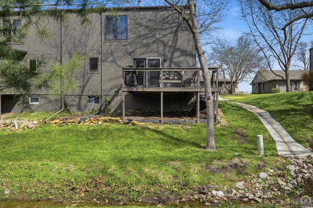 5561 SW Stonegate CT, Topeka, KS 66606