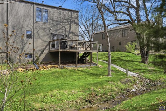 5561 SW Stonegate CT, Topeka, KS 66606