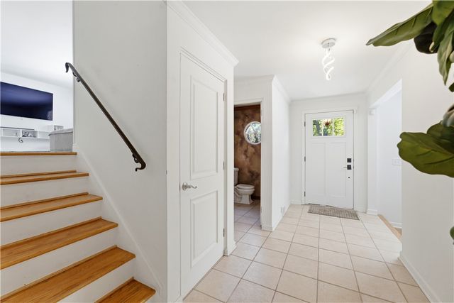 998 Jefferson Heights Rd, Penn Hills, PA 15235