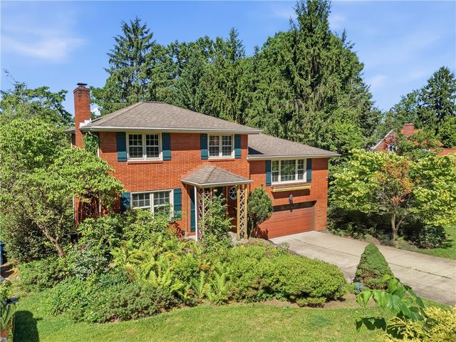 998 Jefferson Heights Rd, Penn Hills, PA 15235