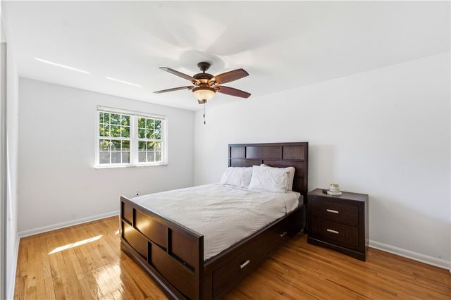 998 Jefferson Heights Rd, Penn Hills, PA 15235