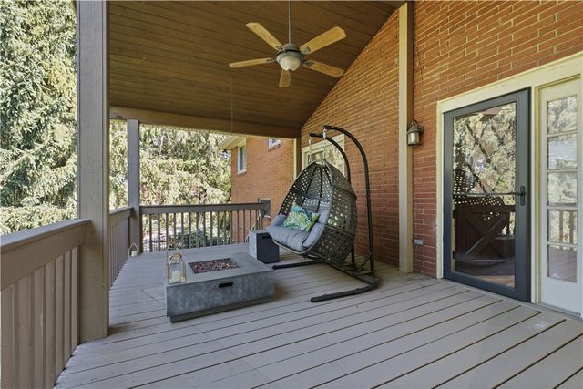 998 Jefferson Heights Rd, Penn Hills, PA 15235