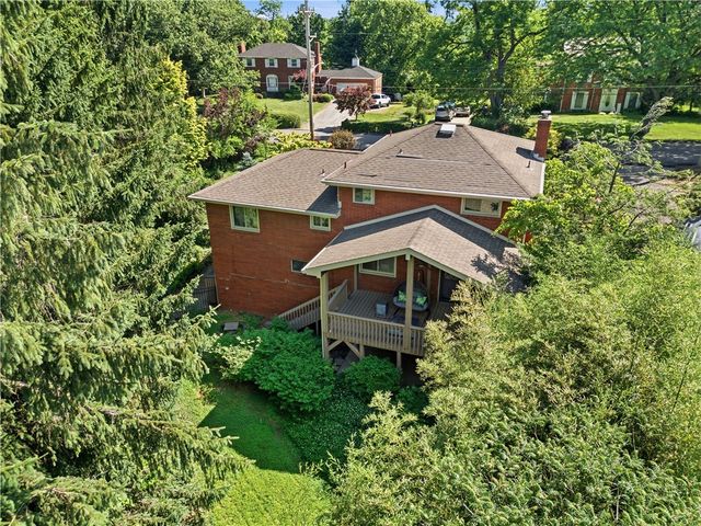 998 Jefferson Heights Rd, Penn Hills, PA 15235