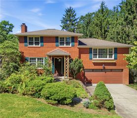 998 Jefferson Heights Rd, Penn Hills, PA 15235