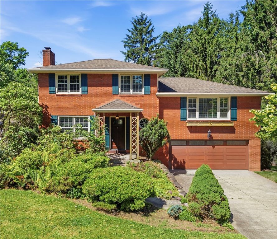 998 Jefferson Heights Rd, Penn Hills, PA 15235