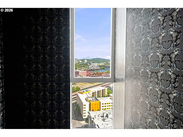 1075 Nw NORTHRUP St 2015, Portland, OR 97209