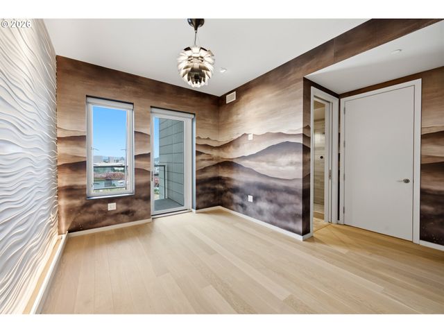 1075 Nw NORTHRUP St 2015, Portland, OR 97209