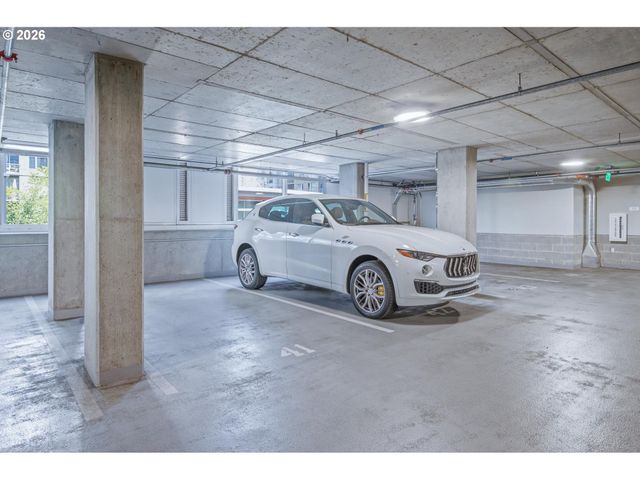 1075 Nw NORTHRUP St 2015, Portland, OR 97209