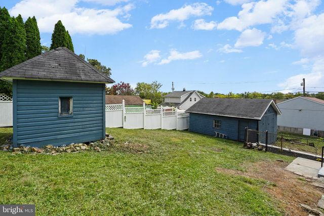 1905 FEATHERBED LN, Baltimore, MD 21207